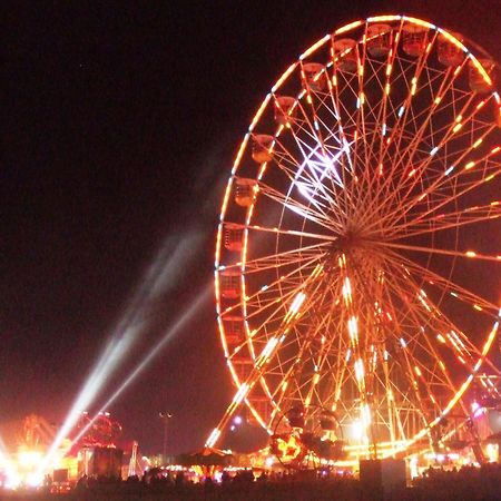 Boltonia Blackpool Exterior foto